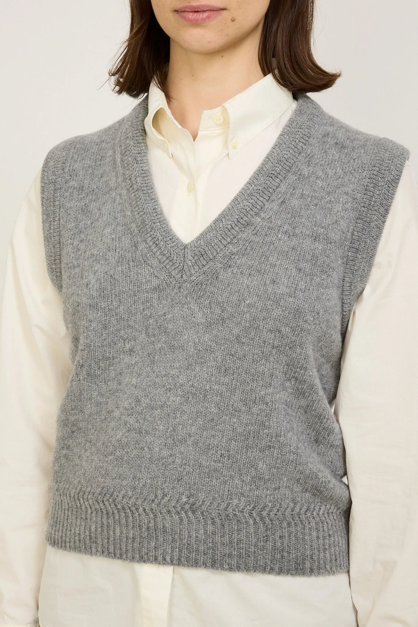 Auree Vest Gray