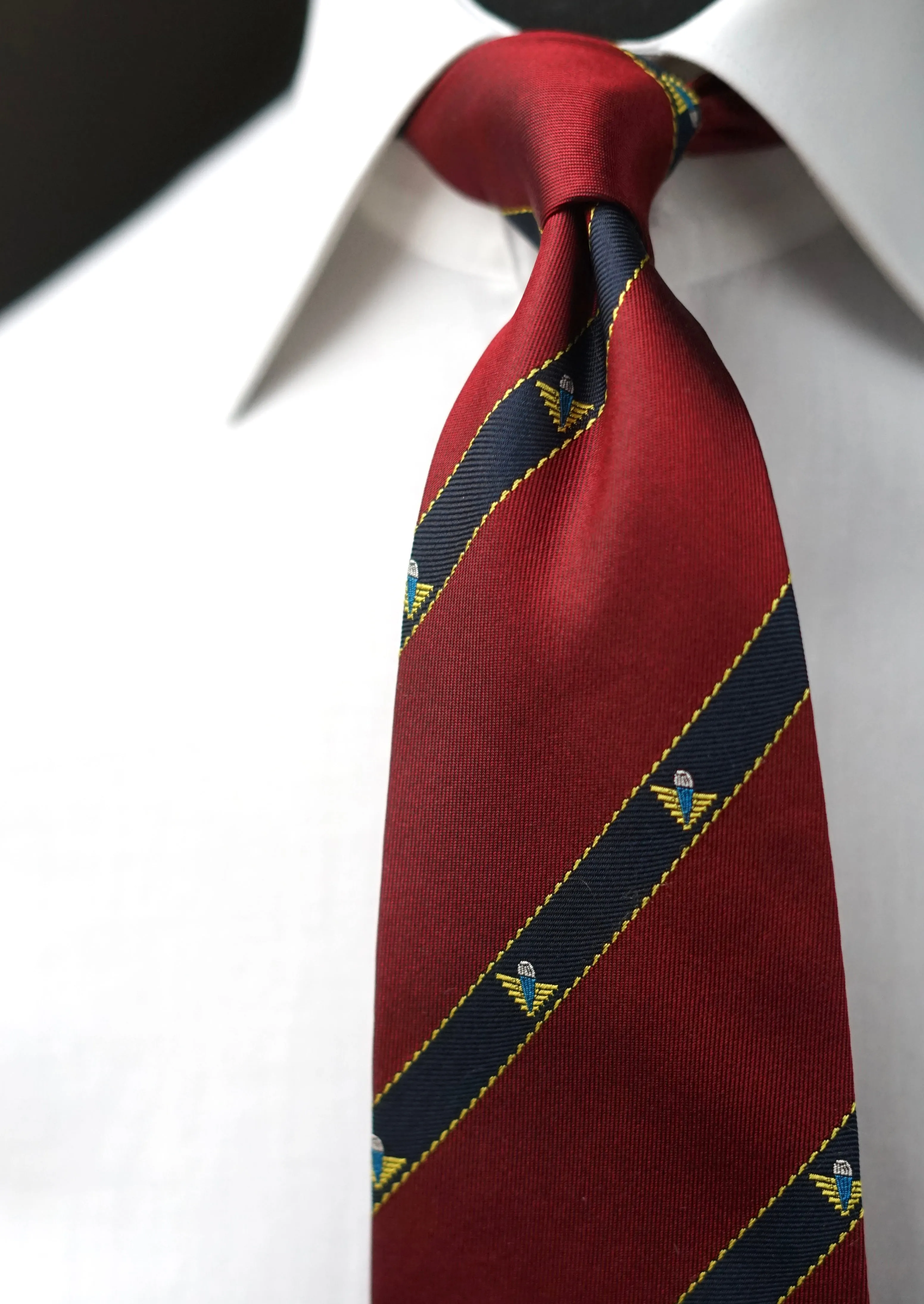 Crest Vintage Tie