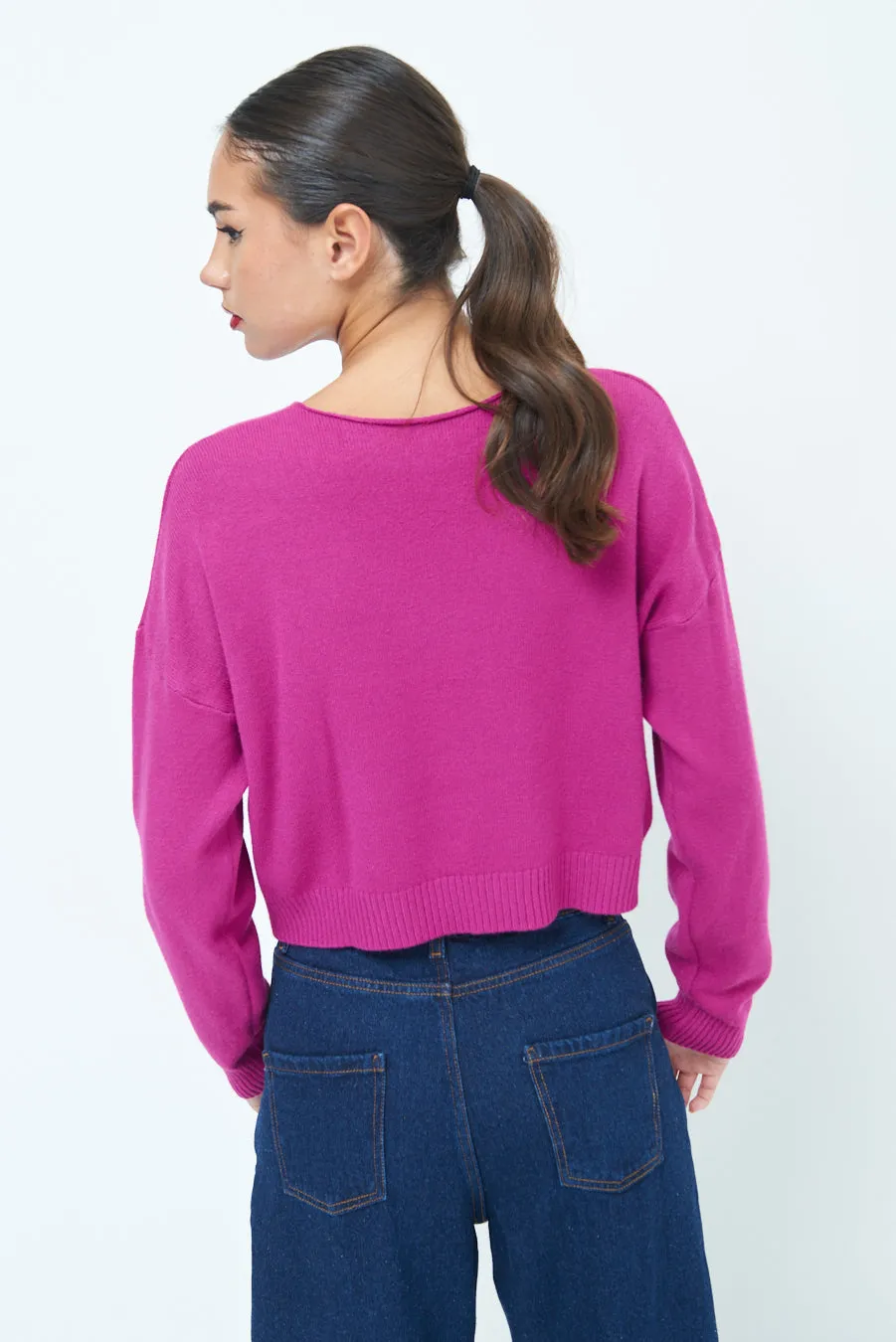 Cropped v-neck sweater wholesale