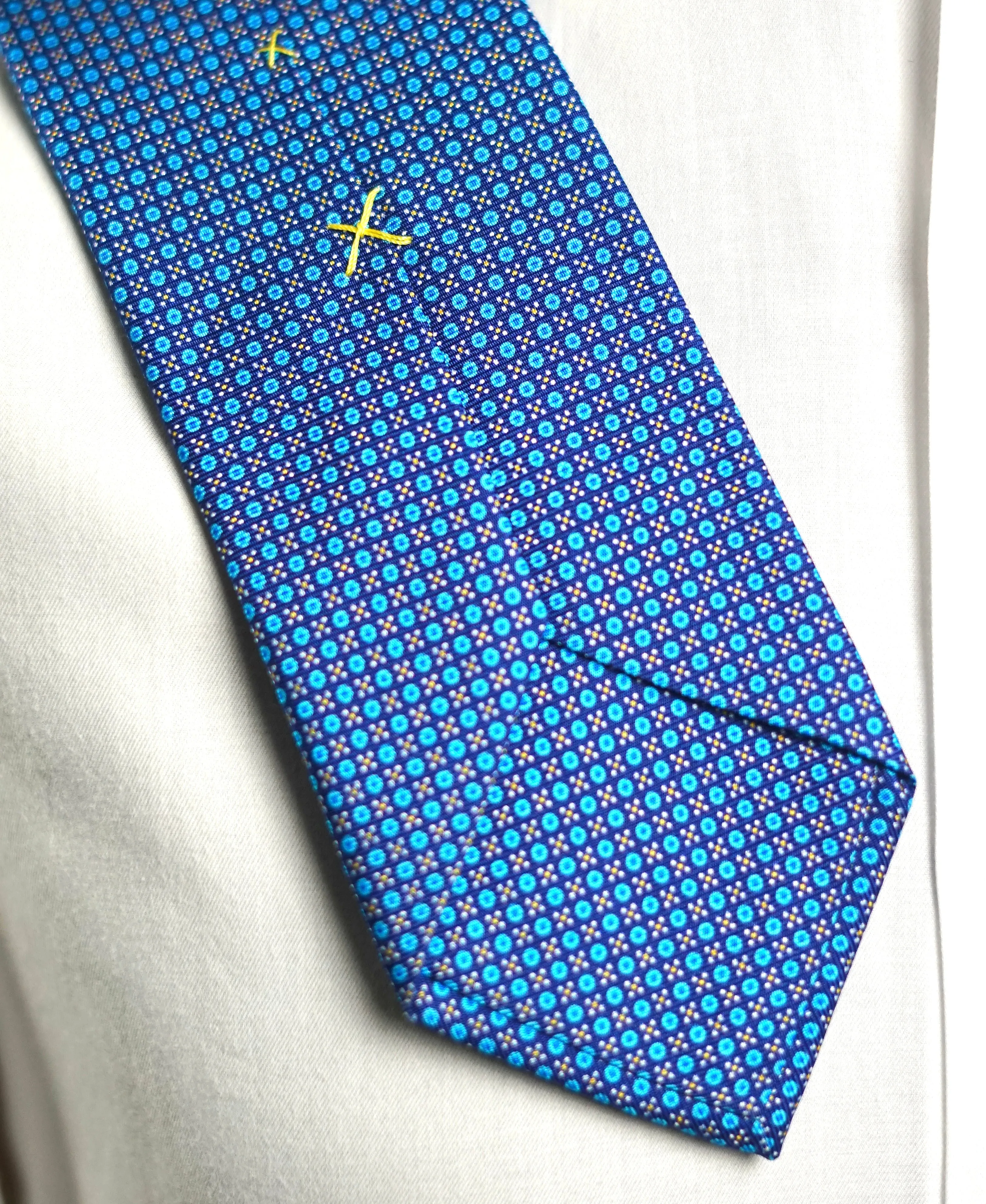 Terenzia Vintage Tie