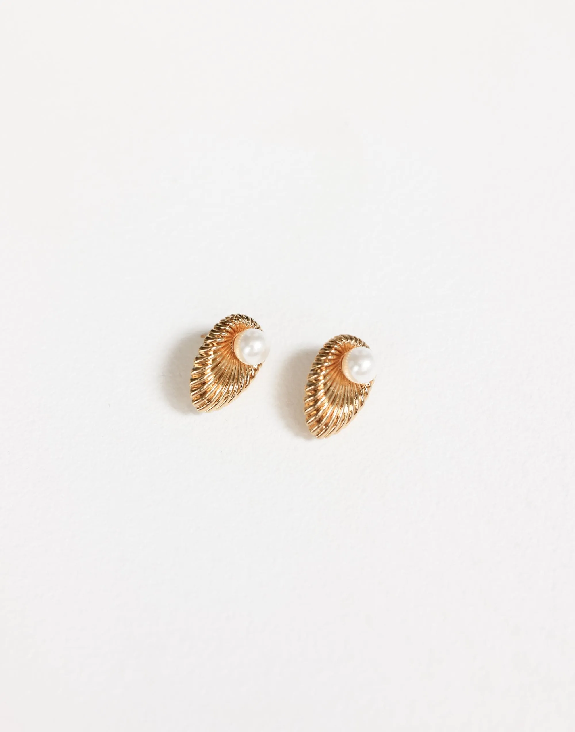 Tyla Earrings (Gold)