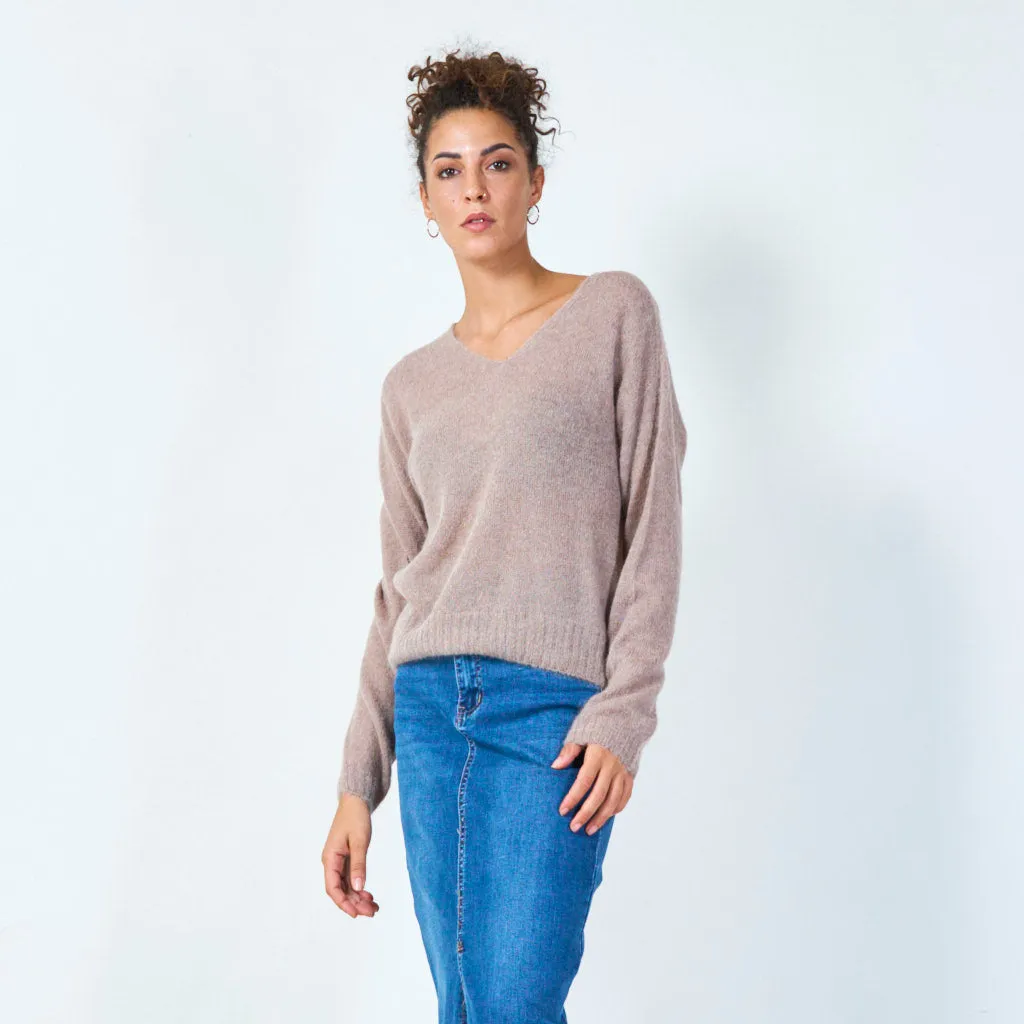 V-neck long sleeve sweater wholesale